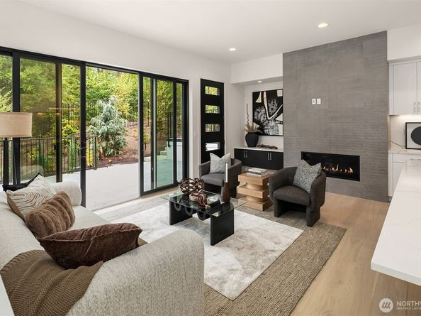 286 118th Avenue SE, Bellevue WA 98005