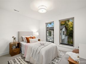 12915 NE 78th Place, Kirkland WA 98033