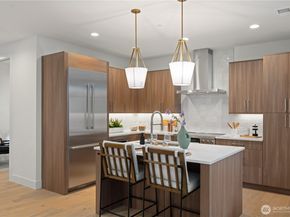 12915 NE 78th Place, Kirkland WA 98033