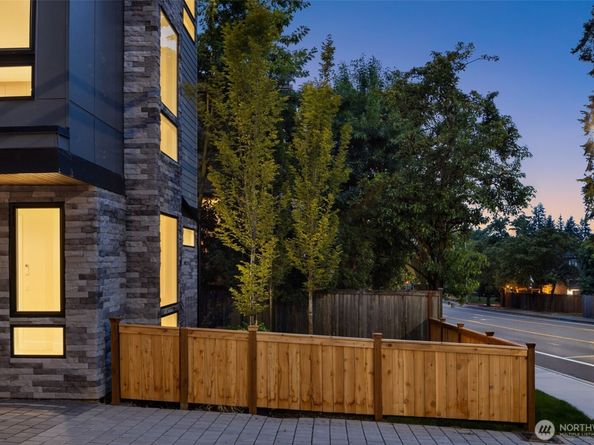 13318 132nd Avenue NE, Kirkland WA 98034