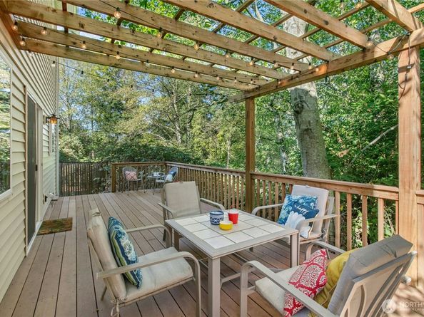 1217 143rd Street SW, Lynnwood WA 98037