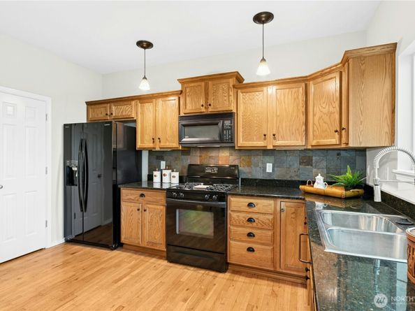 1217 143rd Street SW, Lynnwood WA 98037