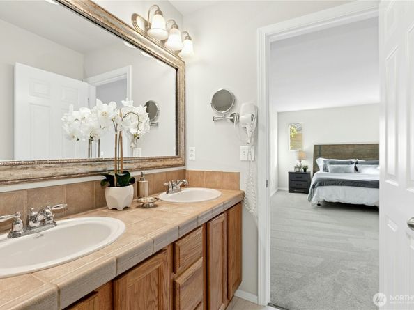 1217 143rd Street SW, Lynnwood WA 98037