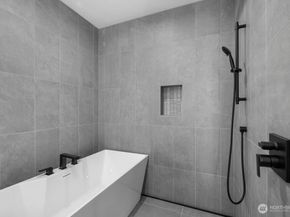 695 NW Locust ST (Homesite #9), Issaquah WA 98027