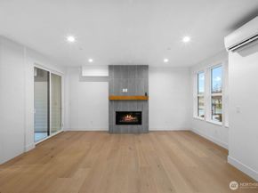 695 NW Locust ST (Homesite #9), Issaquah WA 98027