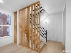 695 NW Locust ST (Homesite #9), Issaquah WA 98027