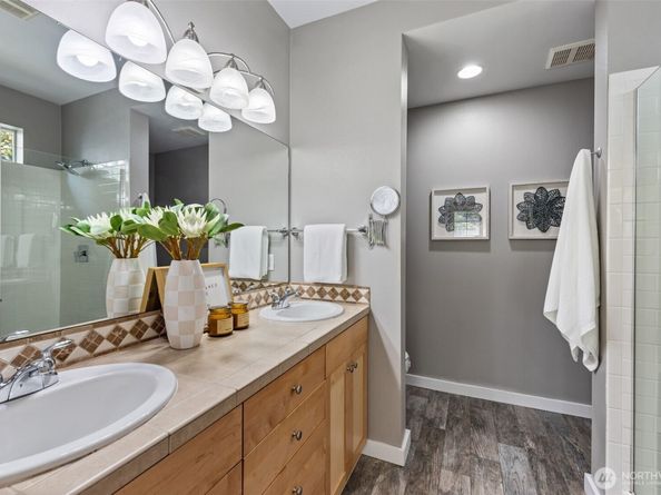12223 NE 109th Way, Kirkland WA 98033