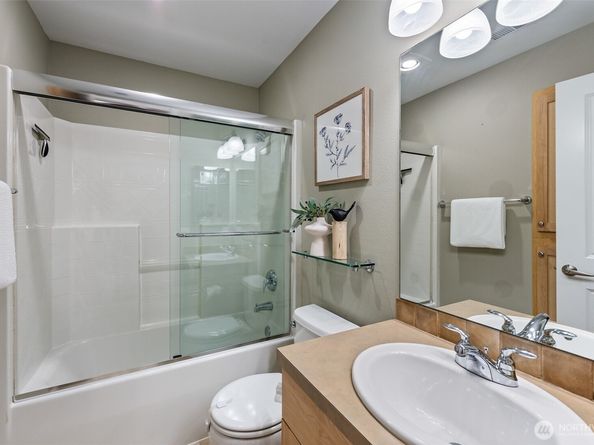 12223 NE 109th Way, Kirkland WA 98033