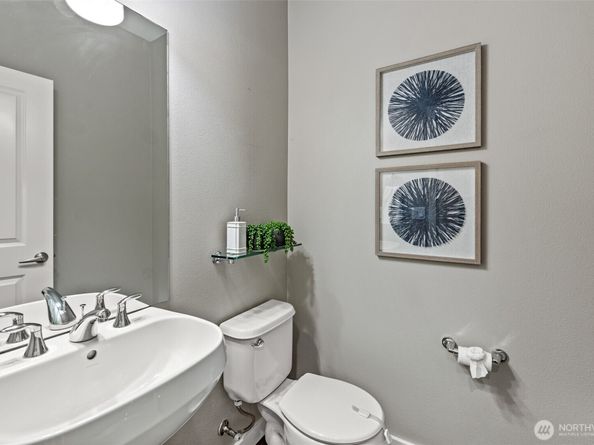 12223 NE 109th Way, Kirkland WA 98033