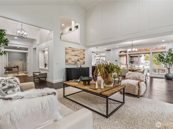 9942 SE 39th St, Mercer Island WA 98040