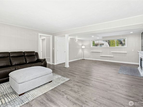 12563 SE 71st Street, Newcastle WA 98056