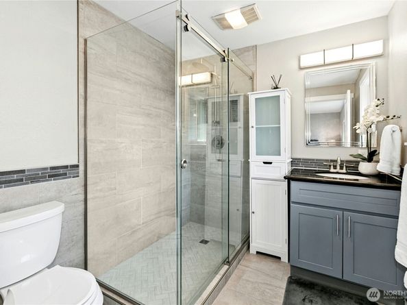 12563 SE 71st Street, Newcastle WA 98056