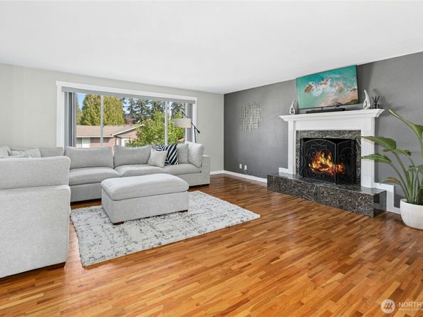 12563 SE 71st Street, Newcastle WA 98056