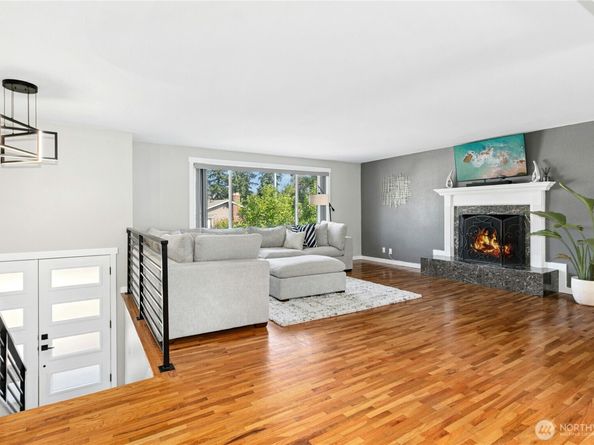 12563 SE 71st Street, Newcastle WA 98056