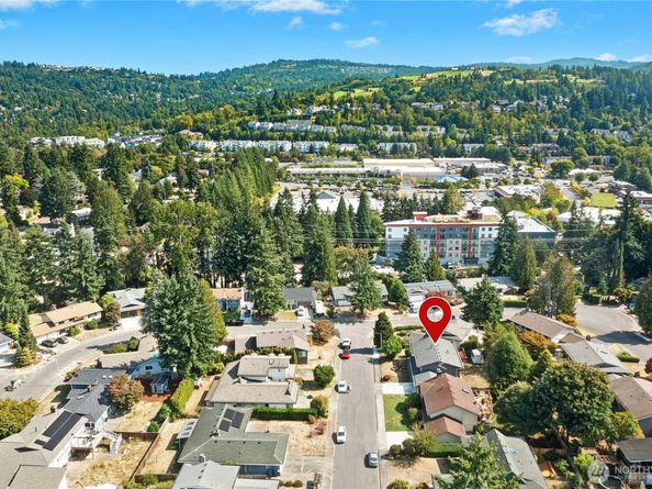 12563 SE 71st Street, Newcastle WA 98056