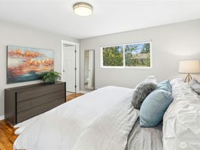 12563 SE 71st Street, Newcastle WA 98056