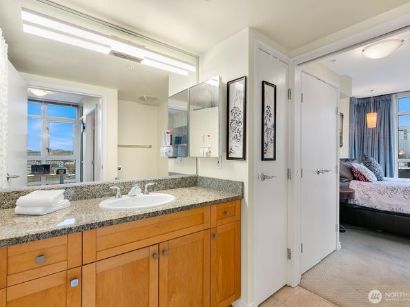 1420 Terry Avenue 1903, Seattle WA 98101