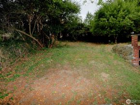 12037 71st Avenue S, Seattle WA 98178