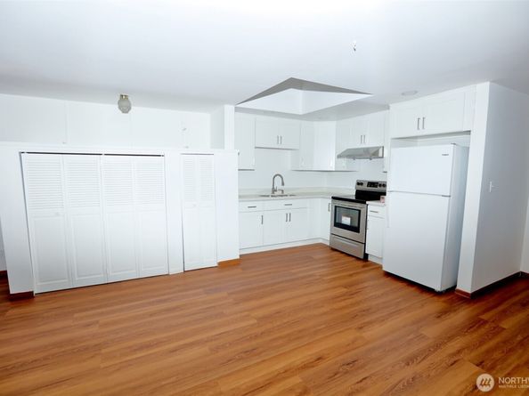 12037 71st Avenue S, Seattle WA 98178