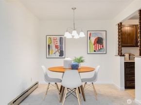 12300 28th Avenue NE 208, Seattle WA 98125