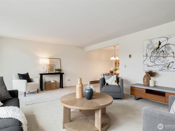 12300 28th Avenue NE 208, Seattle WA 98125