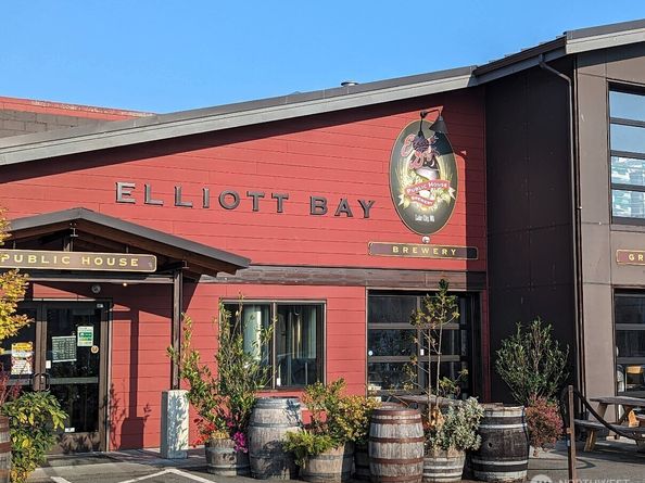 12300 28th Avenue NE 208, Seattle WA 98125