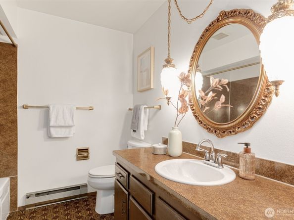 12300 28th Avenue NE 208, Seattle WA 98125