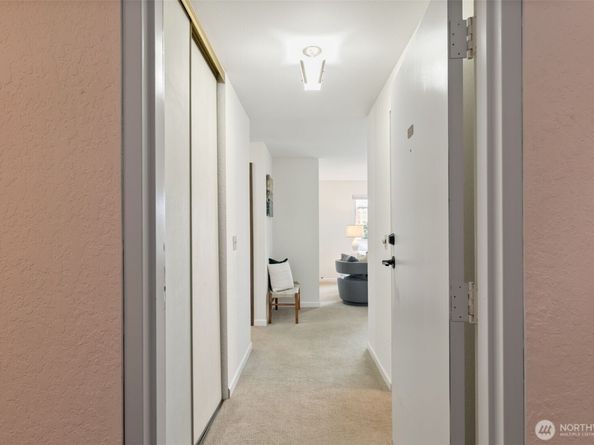 12300 28th Avenue NE 208, Seattle WA 98125