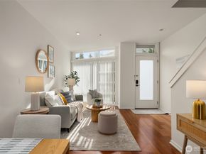 15212 NE 81st Way 103, Redmond WA 98052