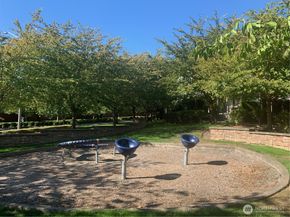 10176 156th Court NE 102, Redmond WA 98052