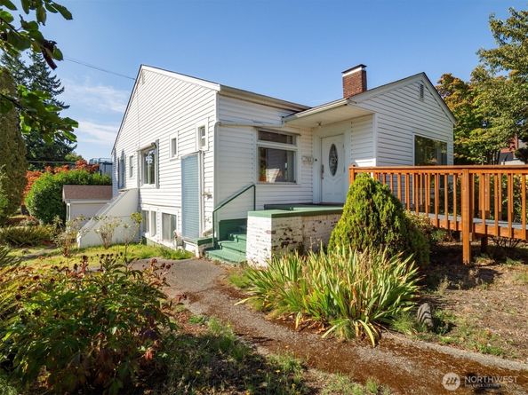 7003 40th Avenue NE, Seattle WA 98115