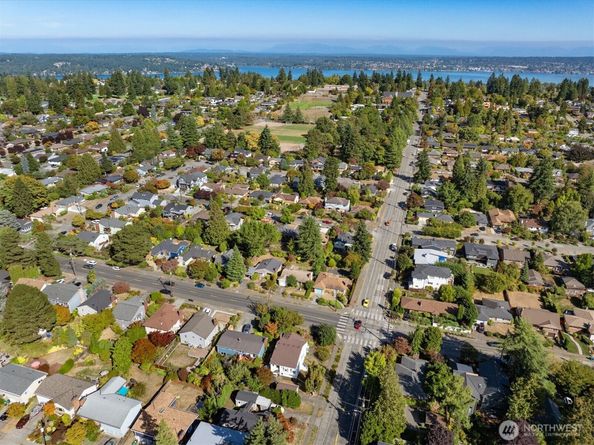 7003 40th Avenue NE, Seattle WA 98115