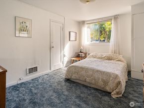 7003 40th Avenue NE, Seattle WA 98115