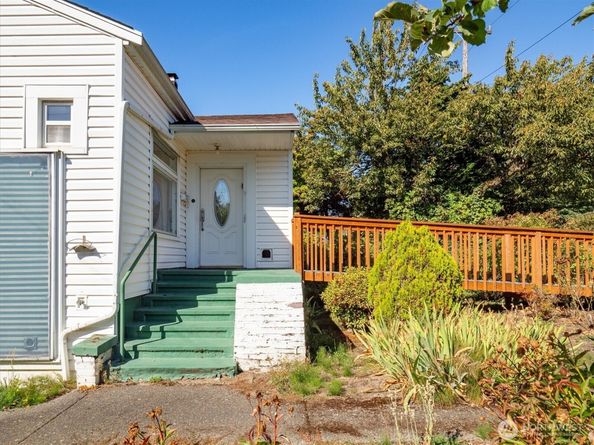 7003 40th Avenue NE, Seattle WA 98115