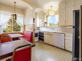 7003 40th Avenue NE, Seattle WA 98115