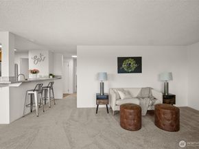 28418 16th Avenue S 302, Federal Way WA 98003