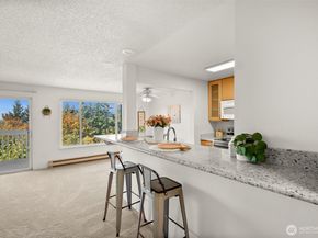 28418 16th Avenue S 302, Federal Way WA 98003