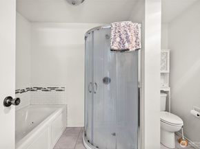 28418 16th Avenue S 302, Federal Way WA 98003
