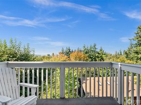 28418 16th Avenue S 302, Federal Way WA 98003