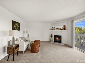 28418 16th Avenue S 302, Federal Way WA 98003