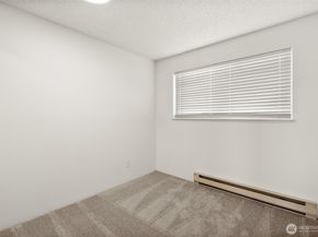 28418 16th Avenue S 302, Federal Way WA 98003