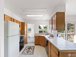 20165 Bue Rund Loop NE, Poulsbo WA 98370
