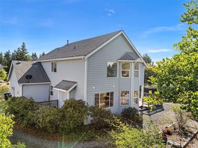 20165 Bue Rund Loop NE, Poulsbo WA 98370