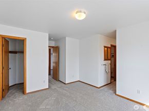20165 Bue Rund Loop NE, Poulsbo WA 98370