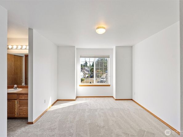 20165 Bue Rund Loop NE, Poulsbo WA 98370