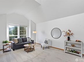 20165 Bue Rund Loop NE, Poulsbo WA 98370
