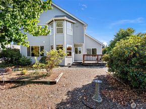 20165 Bue Rund Loop NE, Poulsbo WA 98370