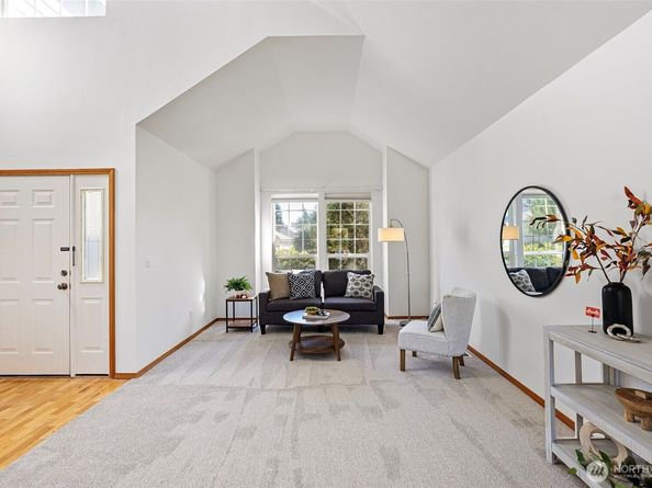 20165 Bue Rund Loop NE, Poulsbo WA 98370