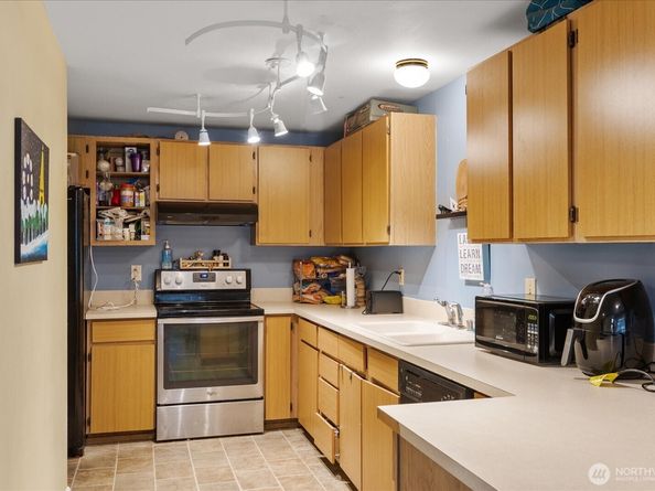 21225 76th Avenue W A4, Edmonds WA 98026