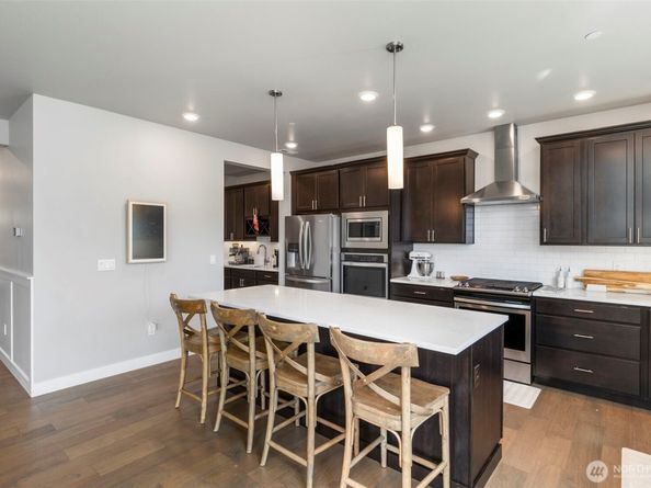 1431 Baker Heights Loop, Bremerton WA 98312